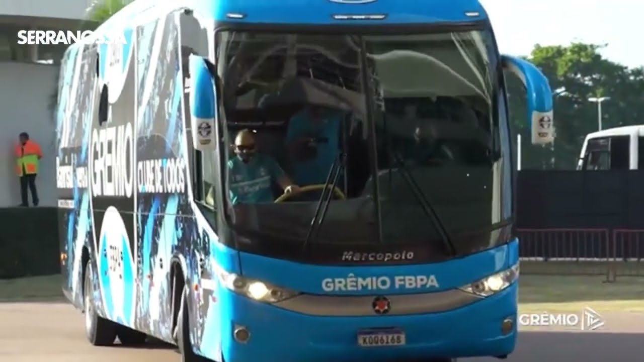 Grêmio divulga imagens de ataque com pedras ao ônibus antes do Grenal