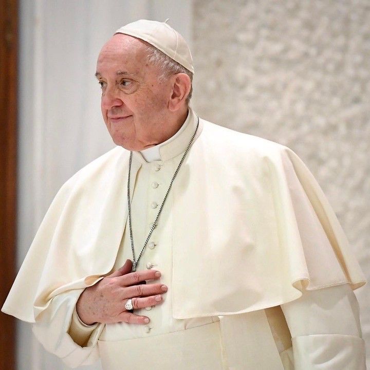 Guerra na Ucrânia: Papa alerta para ameaça de conflito global.