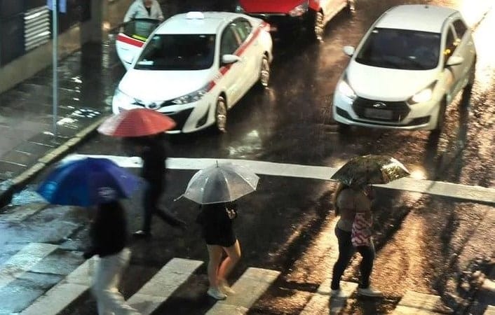 Defesa Civil emite alerta para fortes chuvas em todo o Rio Grande do Sul