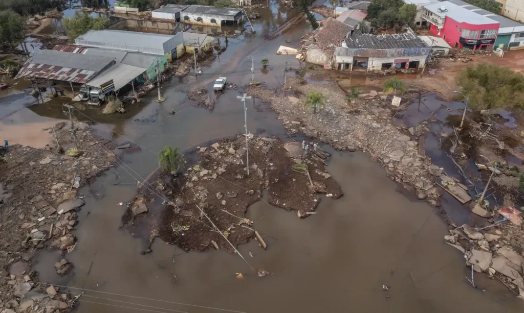Sobe para 175 o número de mortos no RS após enchentes, aponta Defesa Civil
