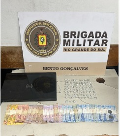 Homem é preso comercializando droga no Conceição, em Bento Gonçalves