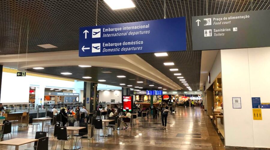 Aeroporto de Porto Alegre retoma embarque e desembarque de passageiros 