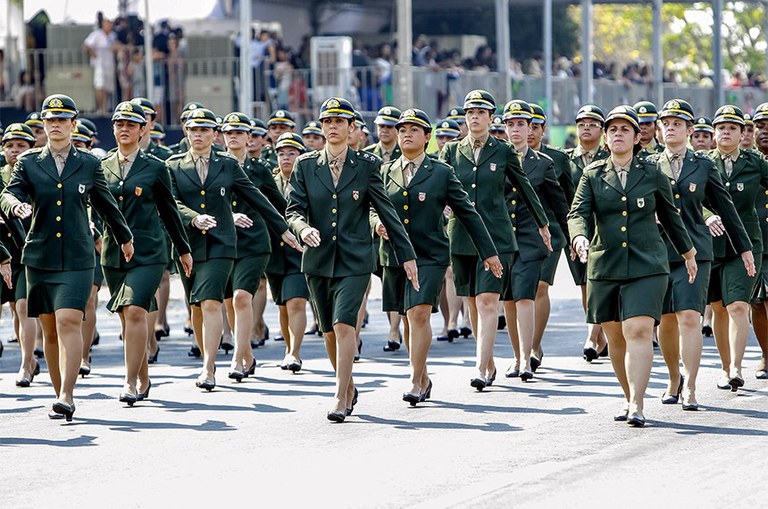 Governo publica decreto com regras para o serviço militar voluntário feminino