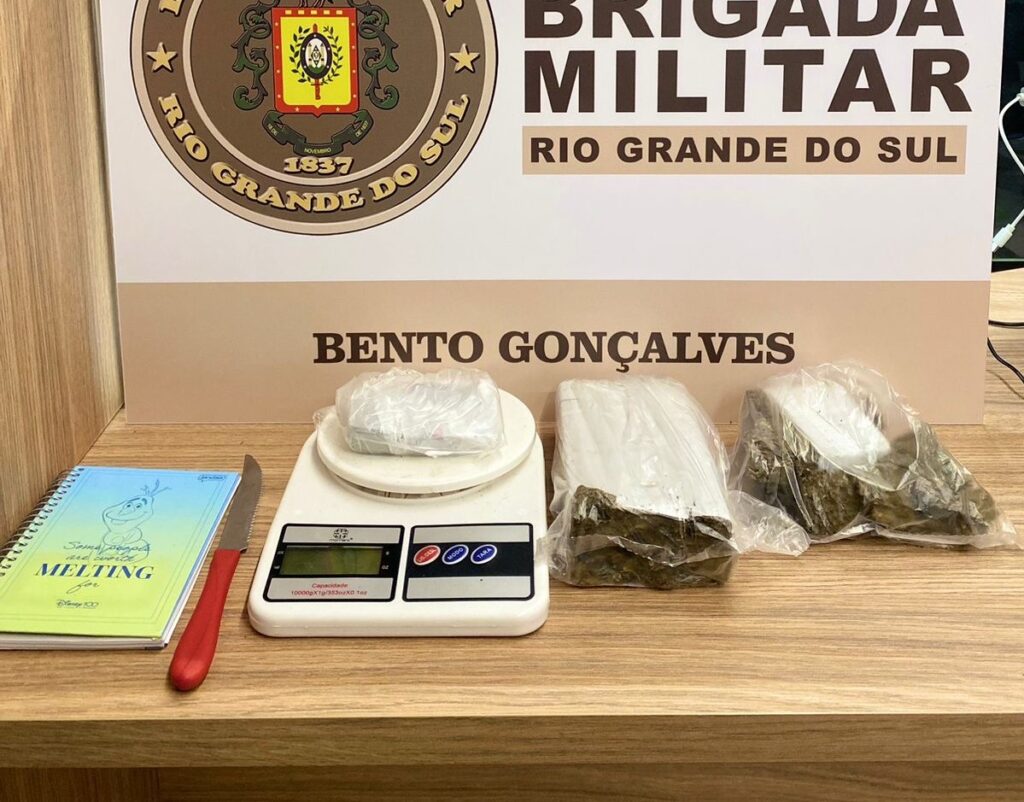 Brigada Militar apreende adolescente por tráfico de entorpecentes em Bento