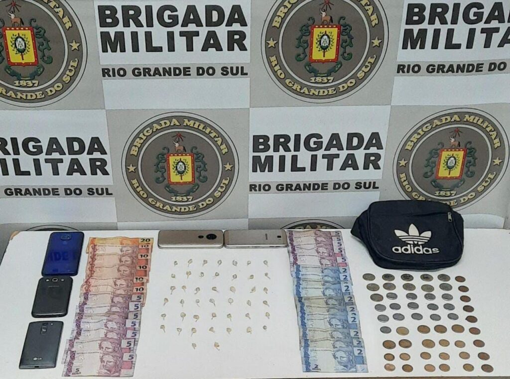 Três adolescentes são apreendidos com drogas em Farroupilha