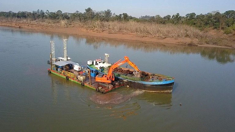 Dragagem do Rio Taquari avança conforme cronograma, afirma o DNT