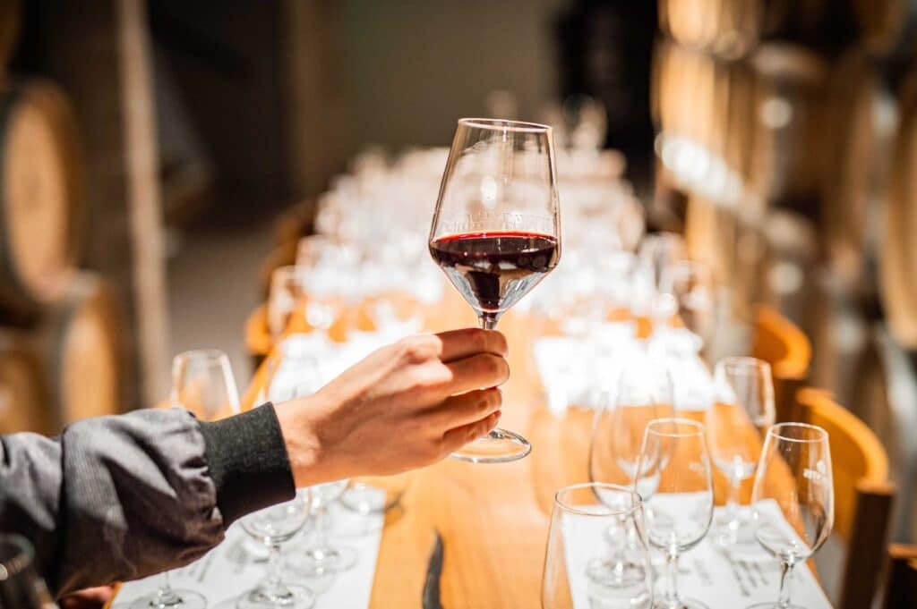 Vinícolas do Vale dos Vinhedos vão receber passageiros no Aeroporto de POA com vinhos e espumantes