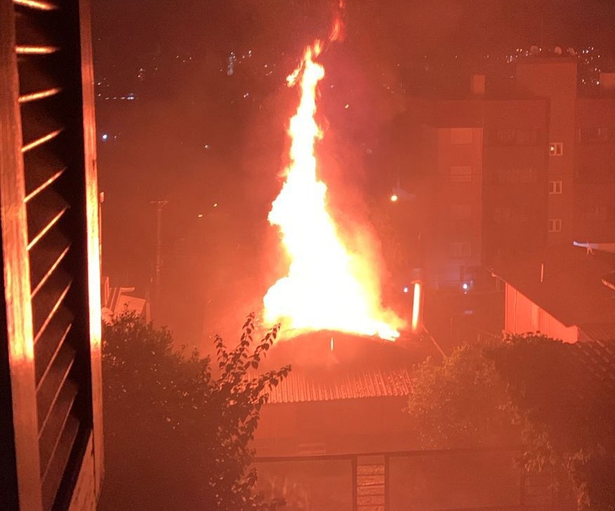 Incêndio é registrado no bairro Licorsul, em Bento