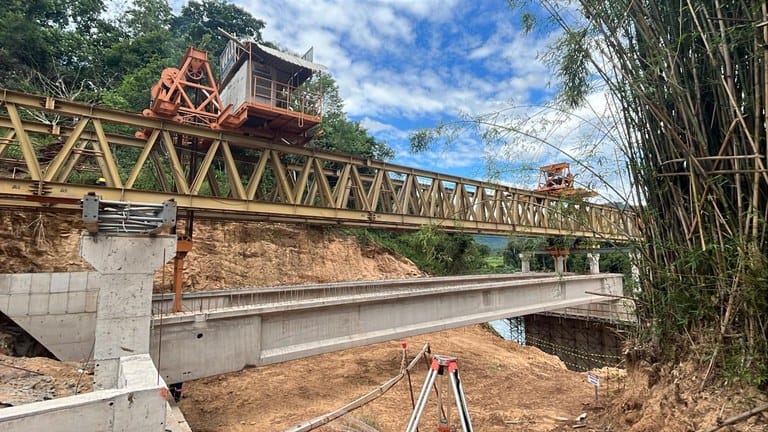 Última fase da construção da ponte sobre o Rio Caí, na BR-116, entre Caxias e Nova Petrópolis