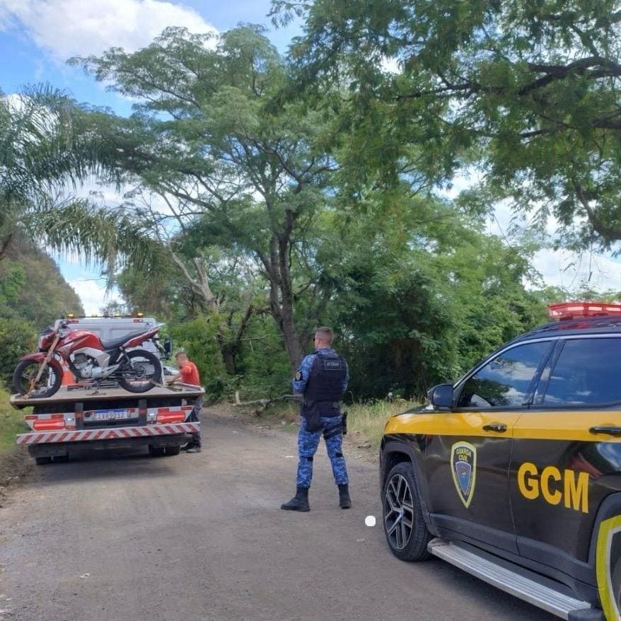 GCM apreende motocicleta com R$ 25 mil em débitos em Bento Gonçalves.