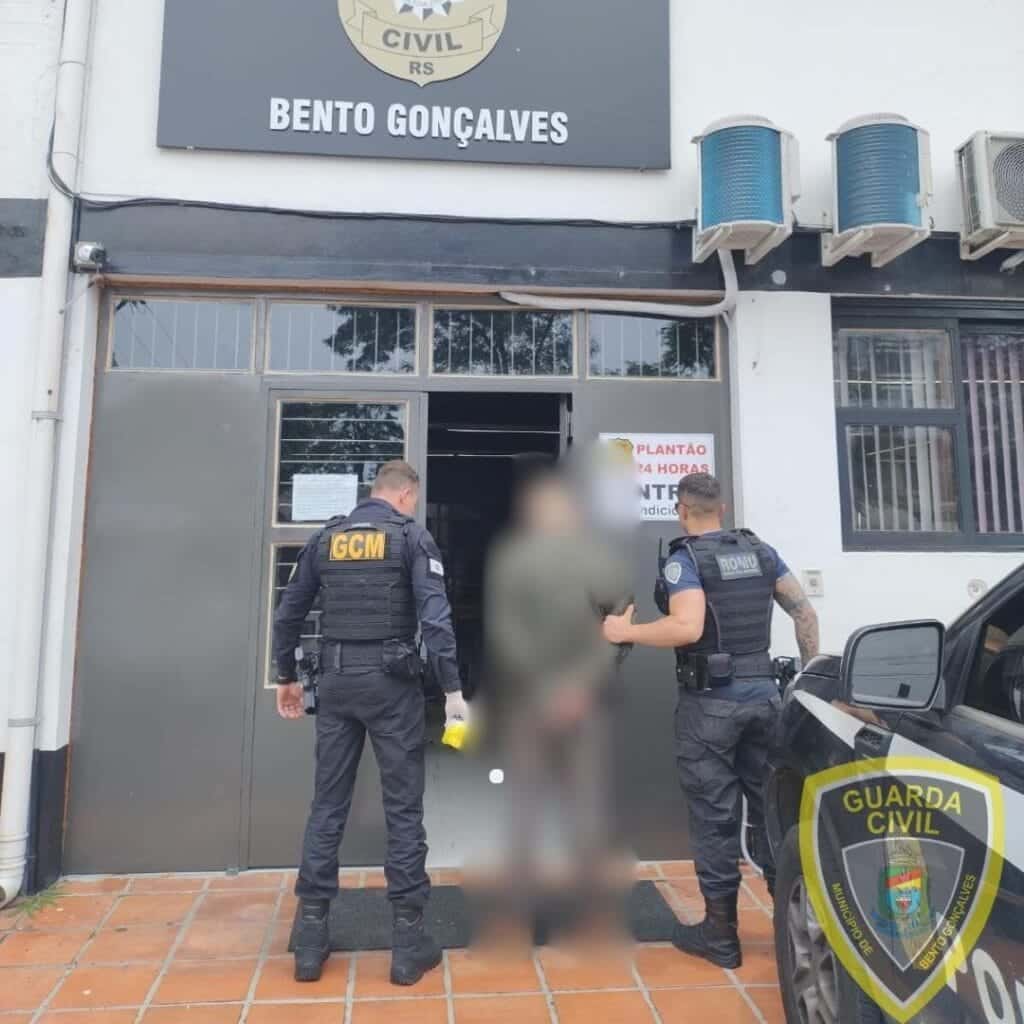 Homem é esfaqueado no Centro de Bento Gonçalves.