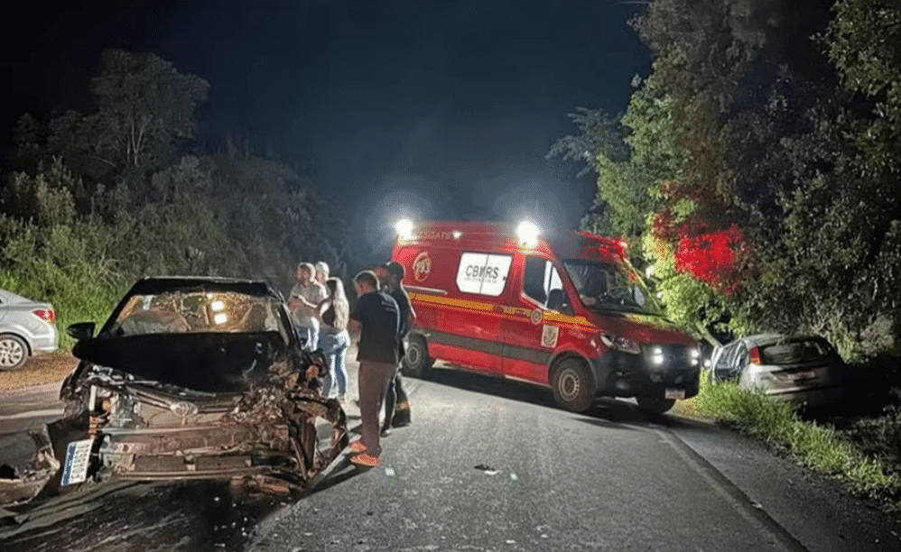 Ocorrência deixa 14 pessoas feridas em rodovia gaúcha