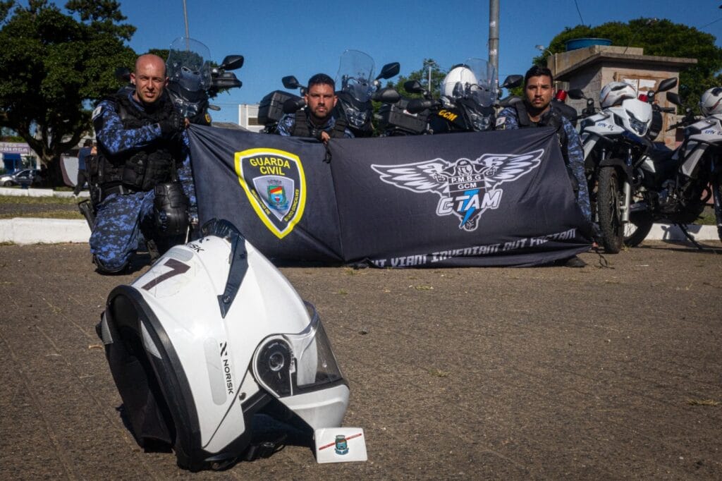 Agentes da GCM de Bento participam de curso de patrulhamento com motocicletas