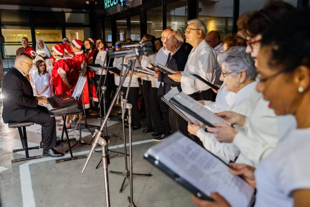 Tacchini realiza tradicional cantata de Natal