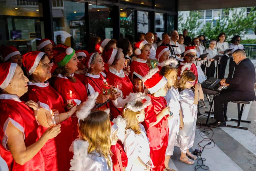 Tacchini realiza tradicional cantata de Natal