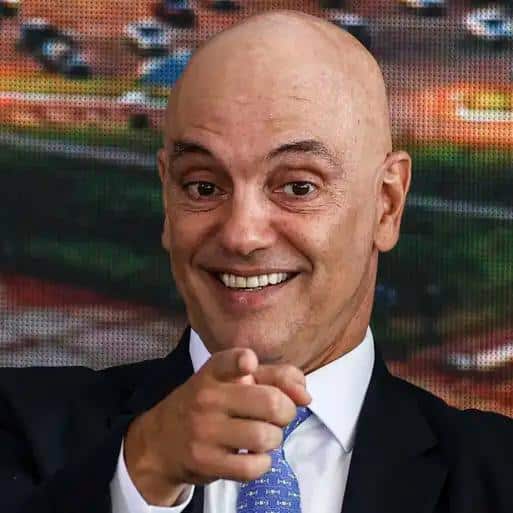 Alexandre de Moraes diz que redes sociais só continuarão no Brasil se respeitarem a lei.