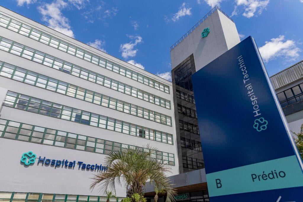 Hospital Tacchini alerta sobre alta demanda nos serviços de saúde.