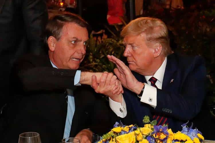 Bolsonaro terá que apresentar convite oficial para posse de Trump ao STF