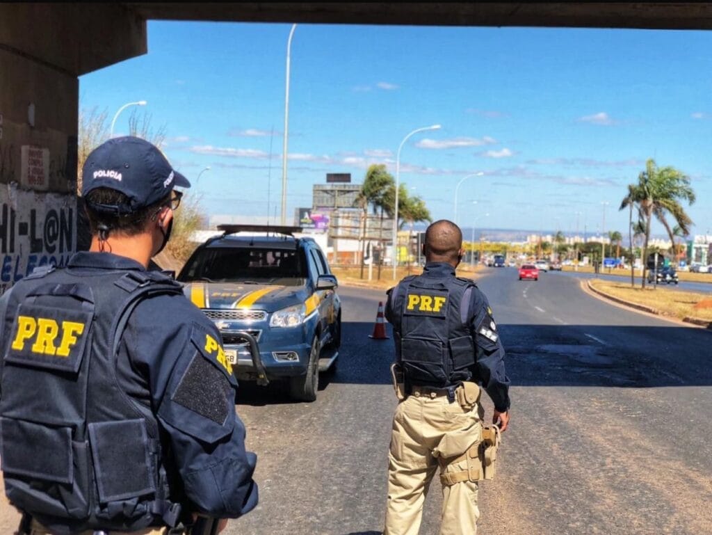 PRF prende motorista embriagado envolvido em ocorrência na BR-470