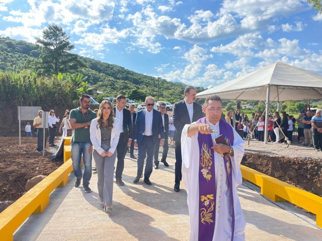 Santa Tereza inaugura nova ponte sobre o Arroio 22.