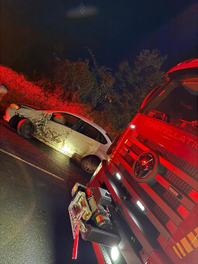 Acidente com 4 veículos na BR-470 em Bento Gonçalves.