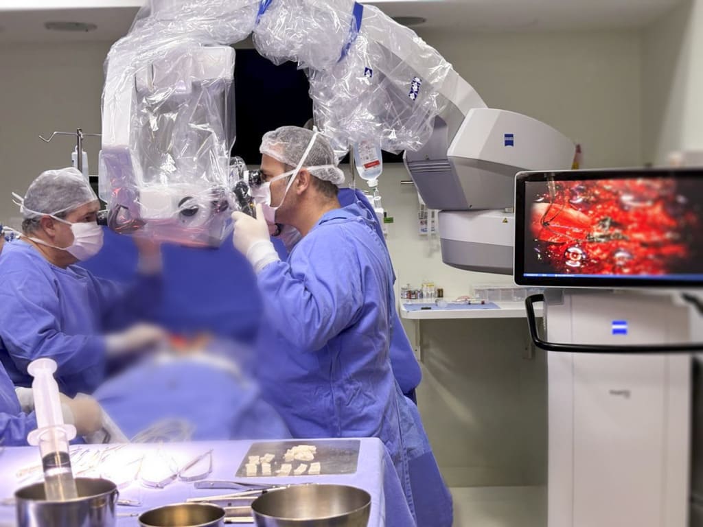 Hospital Tacchini inaugura equipamento para cirurgias microscópicas em Bento Gonçalves.
