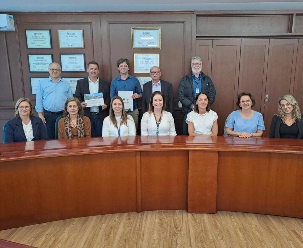 Tacchini Carlos Barbosa recebe homenagem de prefeitura barbosense pelo aniversário de 70 anos.