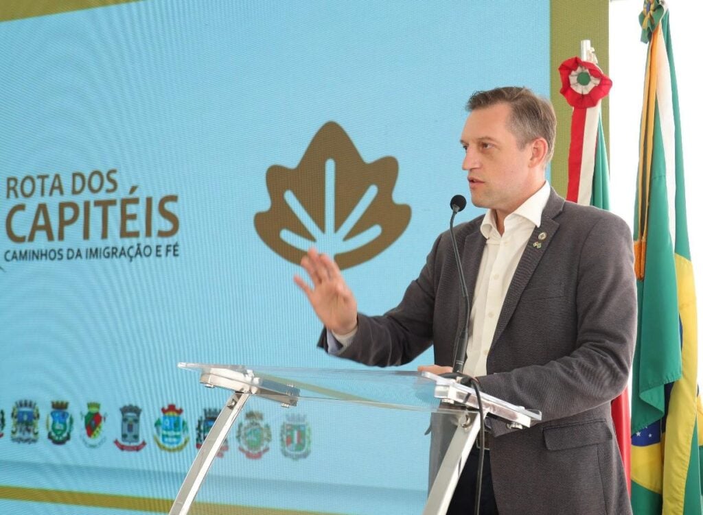 "Temos orgulho de dizer que somos ítalo-gaúchos", disse o deputado Pasin.