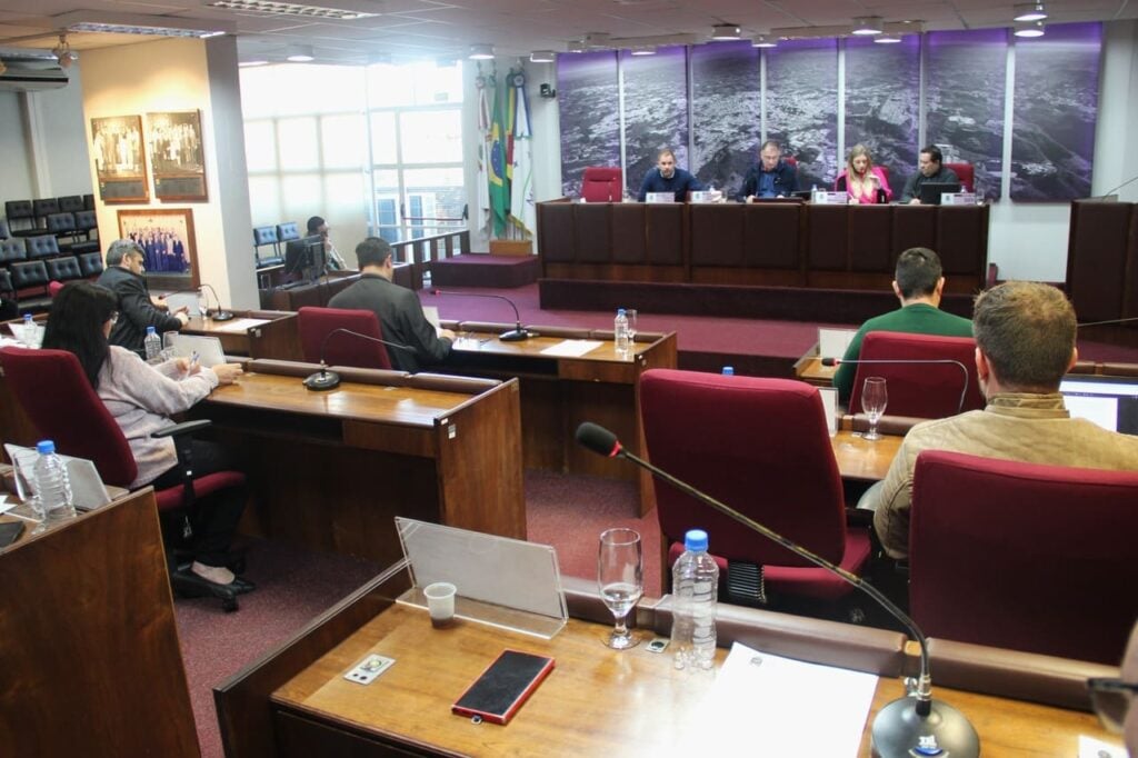 Câmara Bento aprova projeto que muda processo de seleção para diretores das escolas municipais.