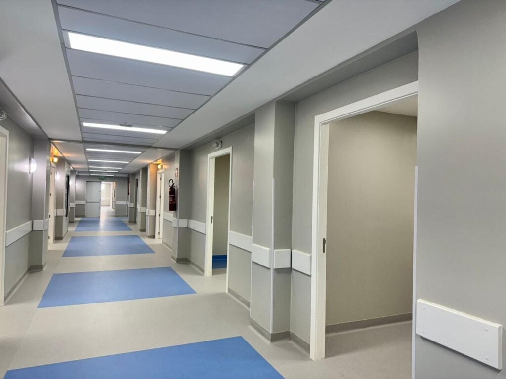 Prefeitura Bento inicia instalação de equipamentos no terceiro andar do Hospital Público.