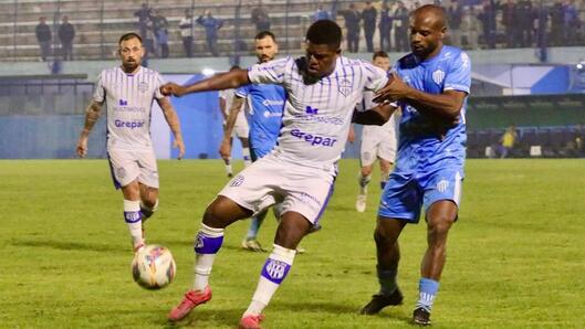 Esportivo perde por 2 a 1 para o Novo Hamburgo.