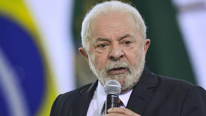 Esse ataque ao Brasil tem apoio de alguns políticos brasileiros, que são verdadeiros traidores da pátria, disse Lula.