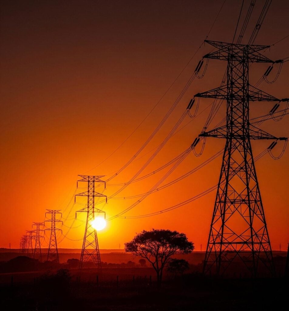 Horário de verão pode voltar em 2025 para evitar apagões.