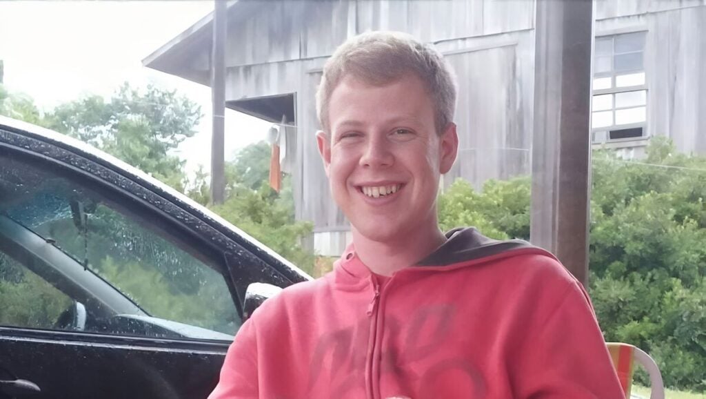 Tiago Capeletti, de 29 anos, estava desaparecido há 10 dias e foi encontrado morto em cachoeira no interior de São Marcos.