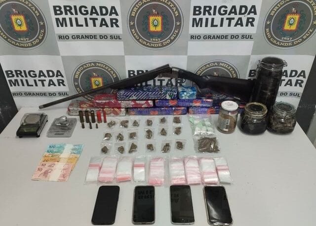 4 kg de drogas com traficantes para abastecer os Zé Droguinha.
