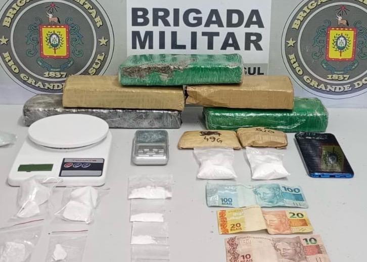 A Brigada Militar prendeu um indivíduo por tráfico de entorpecentes no bairro Fátima em Caxias do Sul.