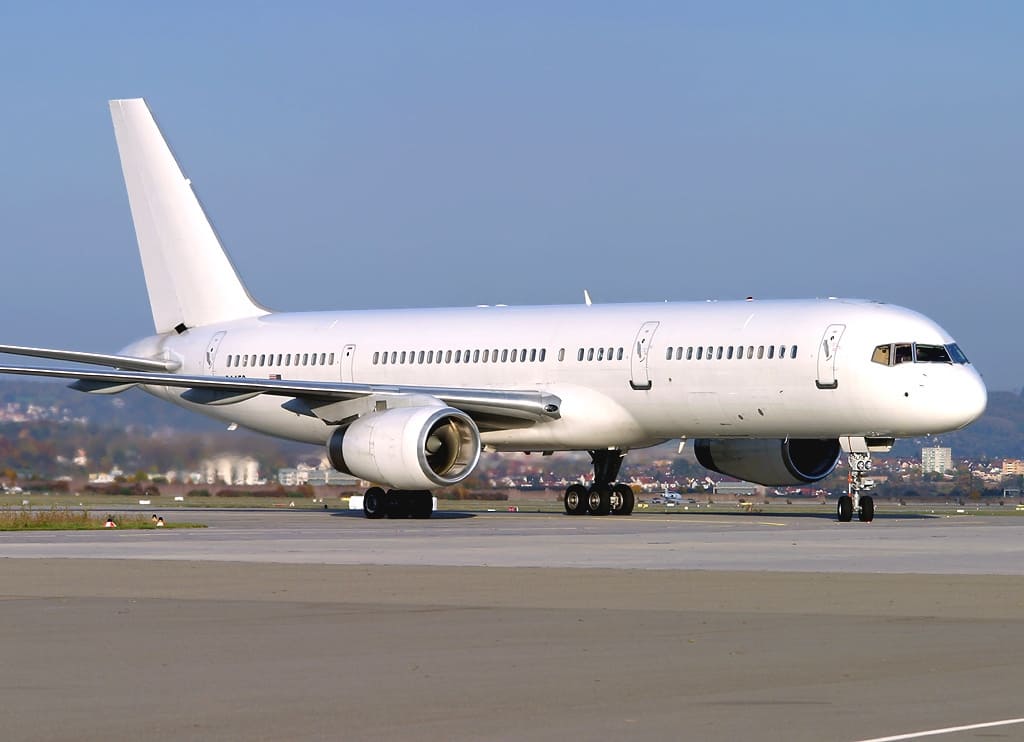 Avião americano que pousou em Porto Alegre tinha diplomatas a bordo.