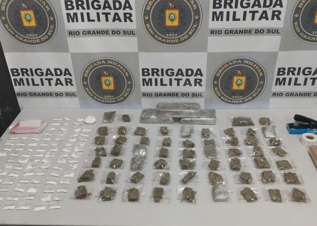 Sábado de drogas e prisões em Caxias do Sul.