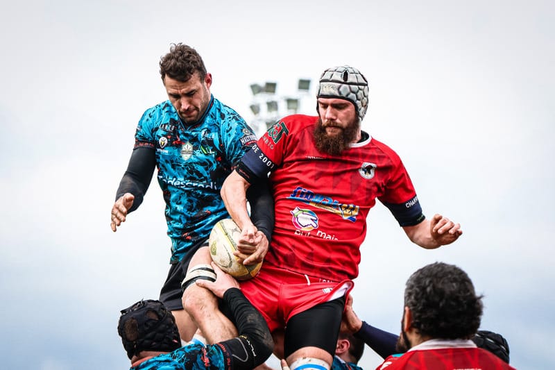 Farrapos Rugby vence o Charrua por 38 a 3 na abertura do Hexagonal do Super 12 de 2025, soma ponto bônus e assume a vice-liderança. Próximo jogo será contra o Pasteur-SP.