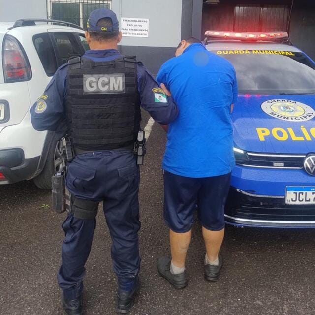 Funcionário de 18 anos é preso por abusar da enteada de 11 anos do patrão no RS.