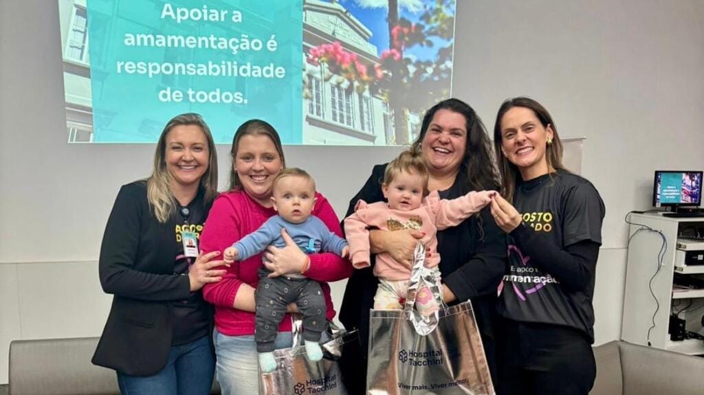 Simpósio de Aleitamento Materno do Hospital Tacchini reúne mais de 60 profissionais.