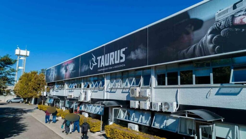 Taurus de São Leopoldo transfere linha de montagem para os Estados Unidos.