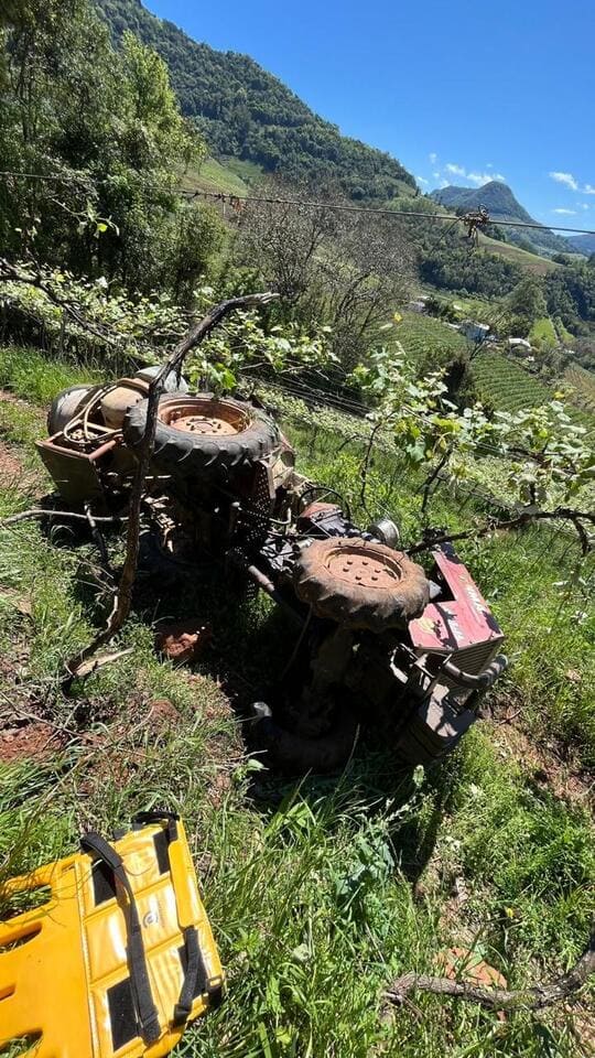 Agricultor morre em acidente com trator em Bento Gonçalves.