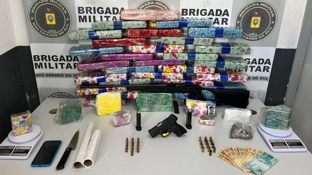 Brigada prende homem com quase 27 kg de drogas em Caxias do Sul.