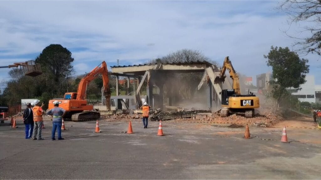 Começam as obras do novo pórtico de entrada do Parque de Eventos de Bento Gonçalves.