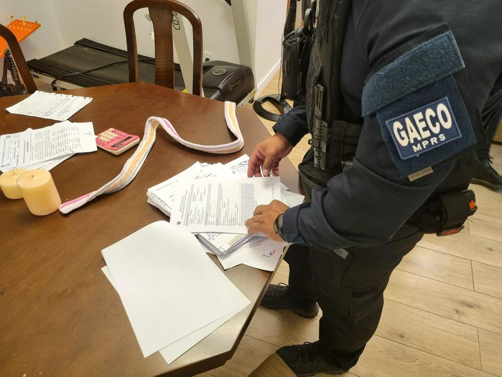 Operação Home Cash: GAECO/MPRS denuncia 12 pessoas por fraude em tratamentos de home care.