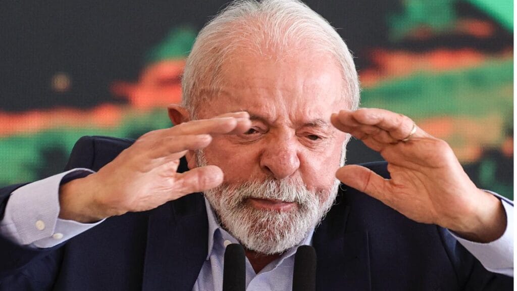 Lula diz que vetaria anistia a Bolsonaro.