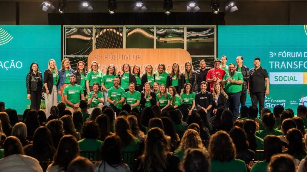 Sicredi Serrana realiza Fórum de Transformação Social em Bento Gonçalves com foco em educação.