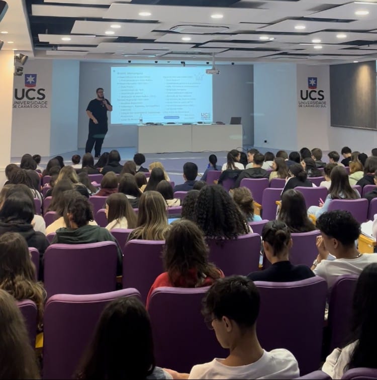 UCS faz aulão preparatório ao ENEM 2025 neste sábado.