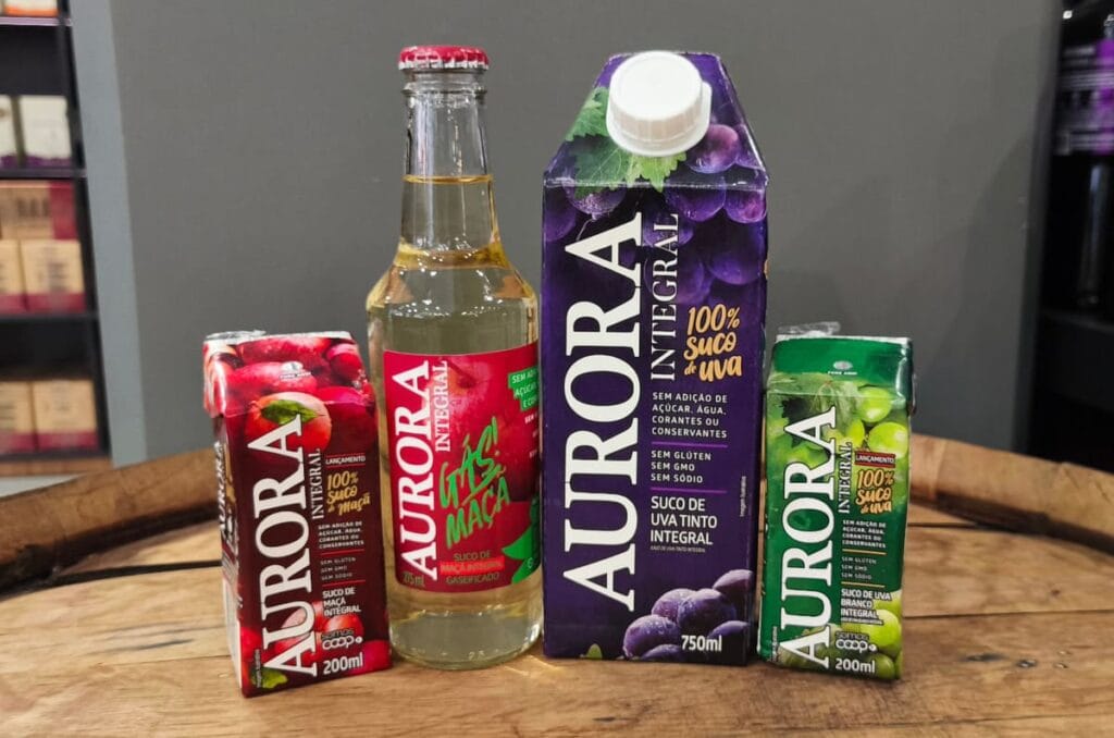 Vinícola Aurora lança suco de maçã gaseificado e novas embalagens de sucos 100% integrais.